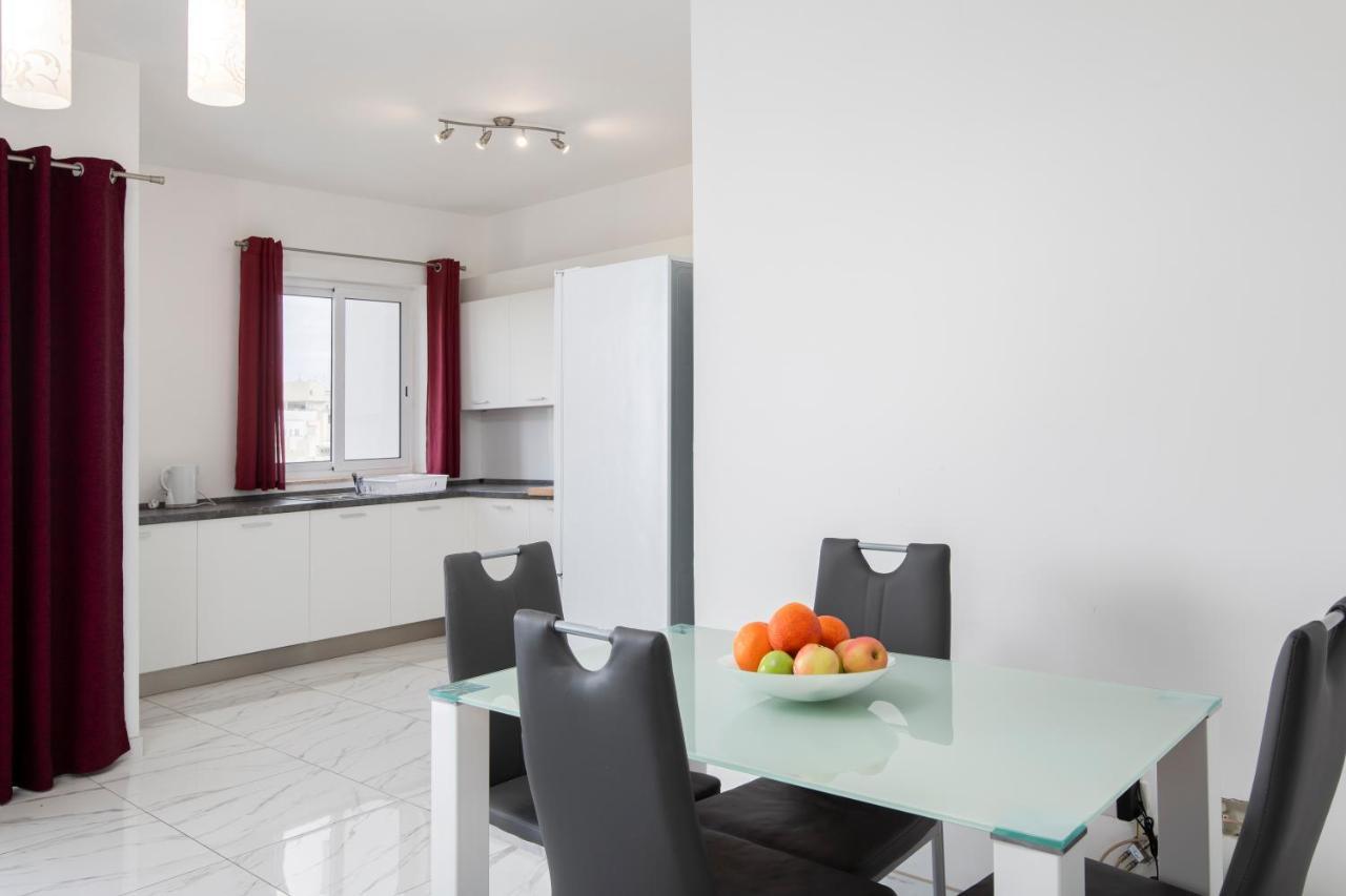 Sea View Apartment 2 Bedrooms 2 Bathrooms, 2 Minutes Away From The Sea Saint Julian's Exterior foto