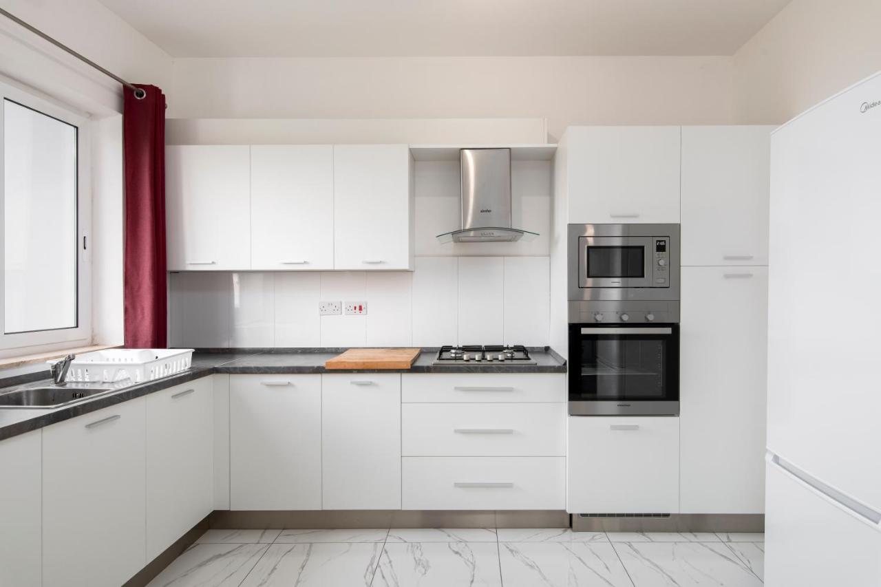 Sea View Apartment 2 Bedrooms 2 Bathrooms, 2 Minutes Away From The Sea Saint Julian's Exterior foto