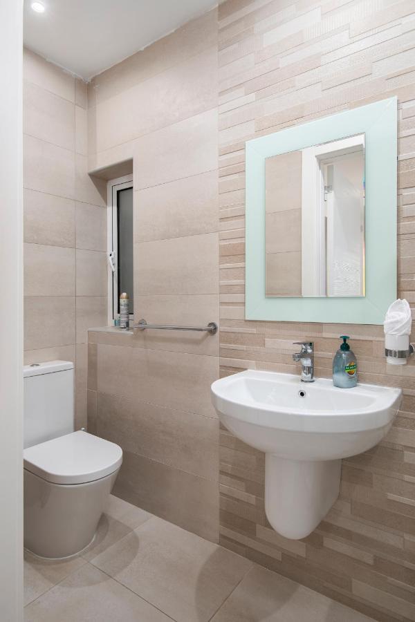 Sea View Apartment 2 Bedrooms 2 Bathrooms, 2 Minutes Away From The Sea Saint Julian's Exterior foto