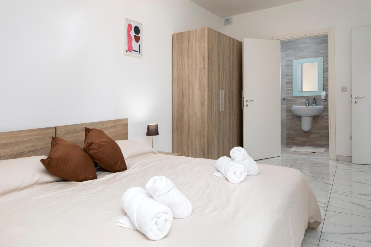 Sea View Apartment 2 Bedrooms 2 Bathrooms, 2 Minutes Away From The Sea Saint Julian's Exterior foto