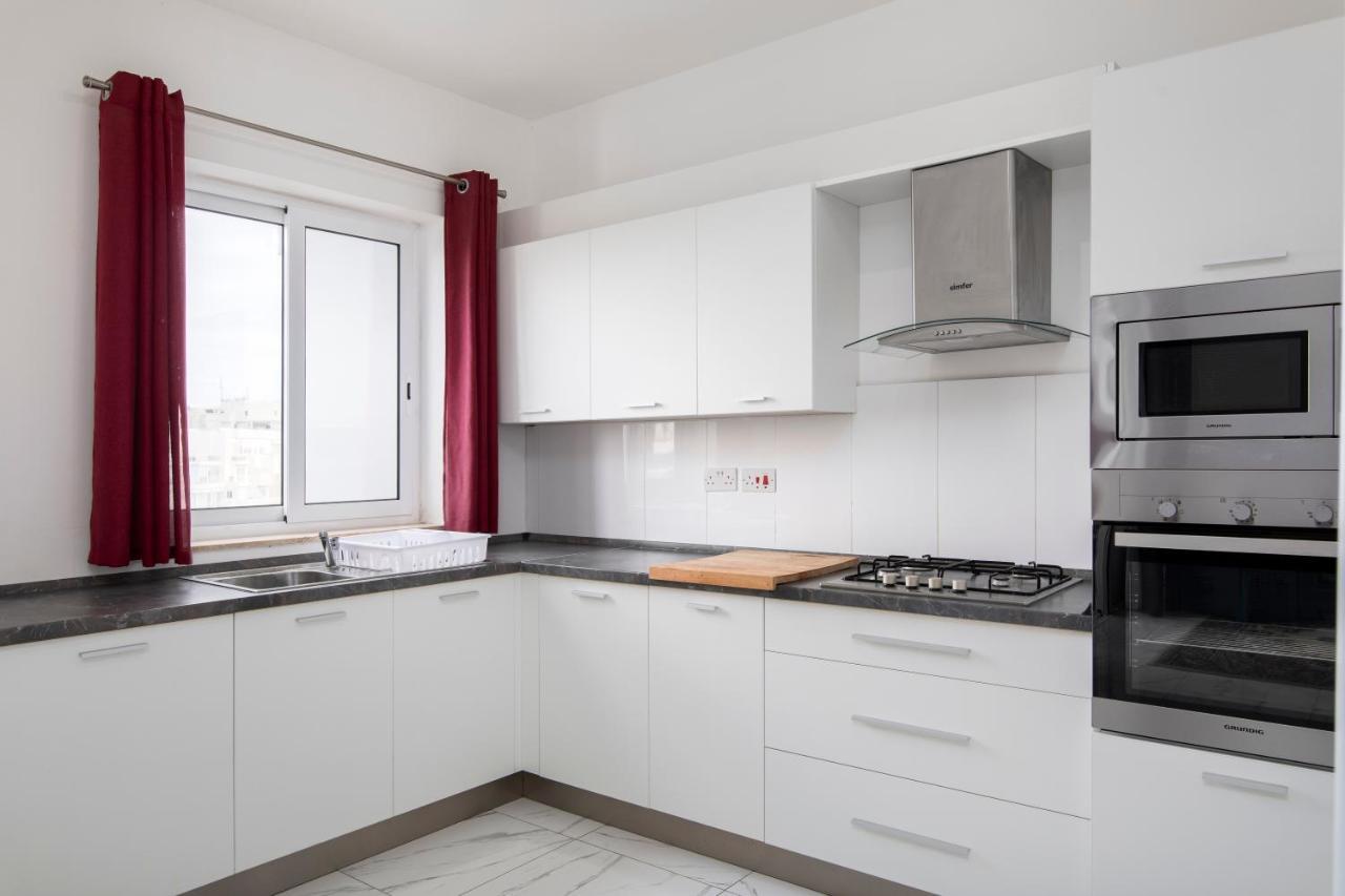 Sea View Apartment 2 Bedrooms 2 Bathrooms, 2 Minutes Away From The Sea Saint Julian's Exterior foto